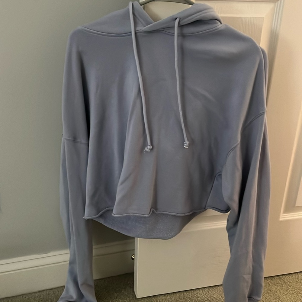 NWT super cute cropped hoodie